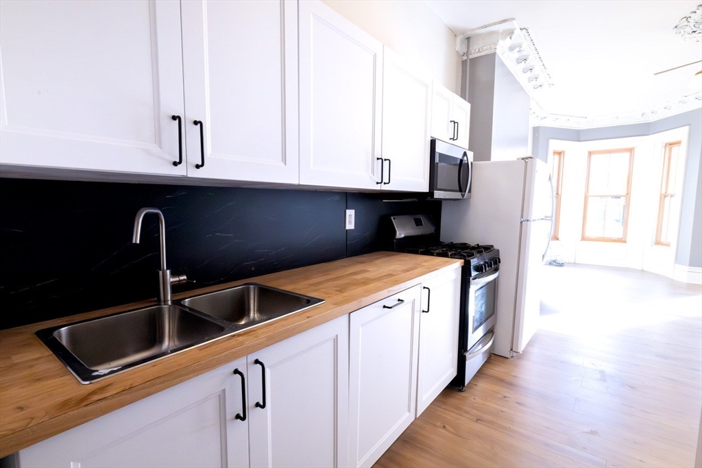 1 bed, 1 bath apartment for rent at 241 Northampton St Unit 3, South End — photo 4 of 9