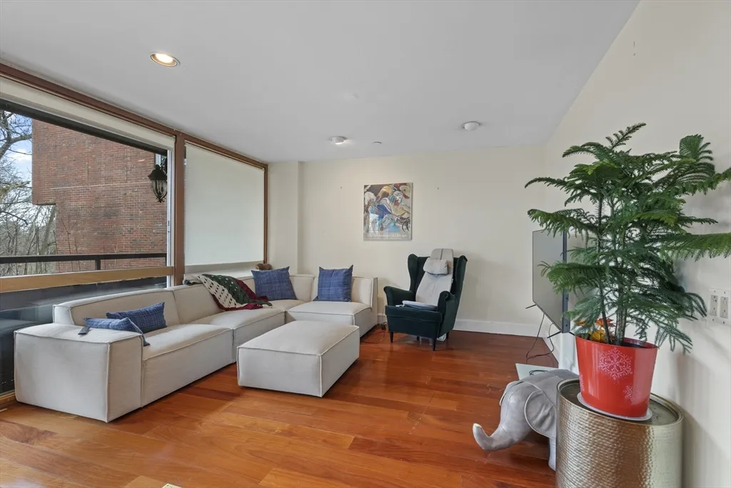 3 bed, 2 bath apartment for rent at 241 Perkins St Unit D405, Jamaica Plain — photo 4 of 29