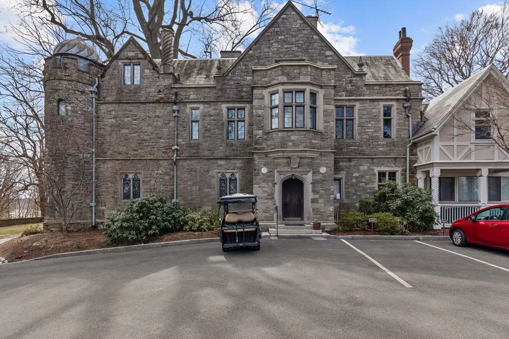 3 bed, 2 bath apartment for rent at 241 Perkins St Unit D405, Jamaica Plain — photo 25 of 29