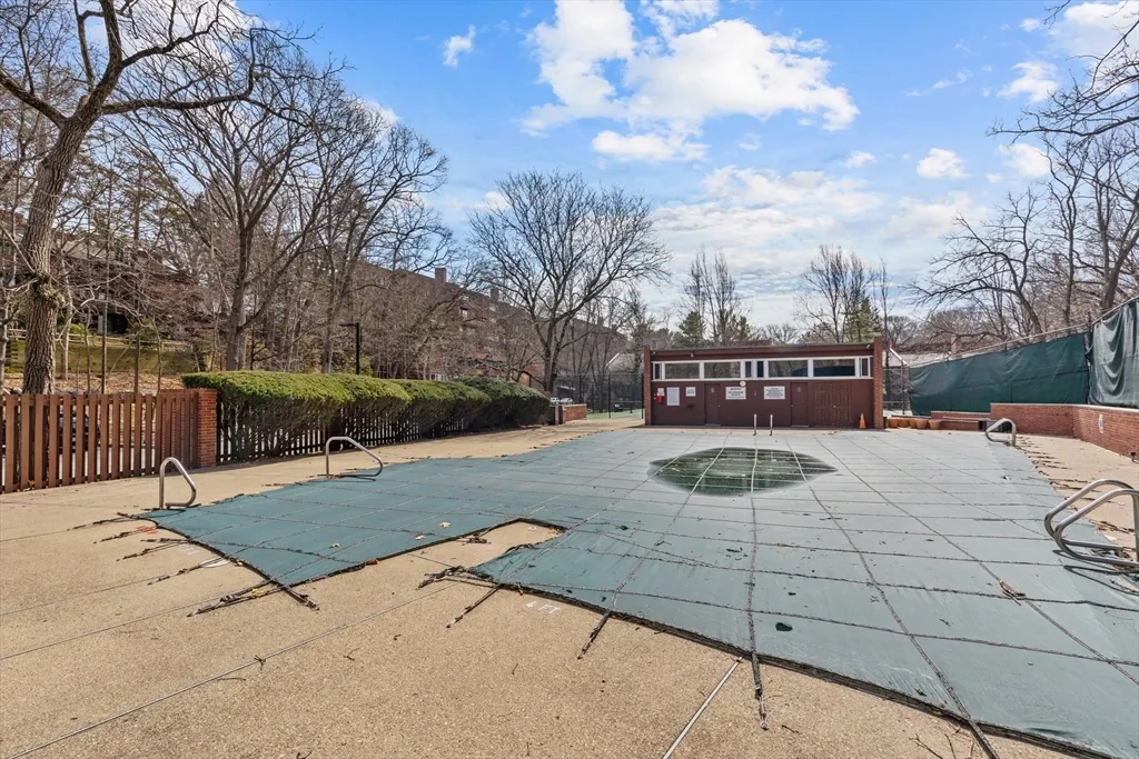 3 bed, 2 bath apartment for rent at 241 Perkins St Unit D405, Jamaica Plain — photo 24 of 29
