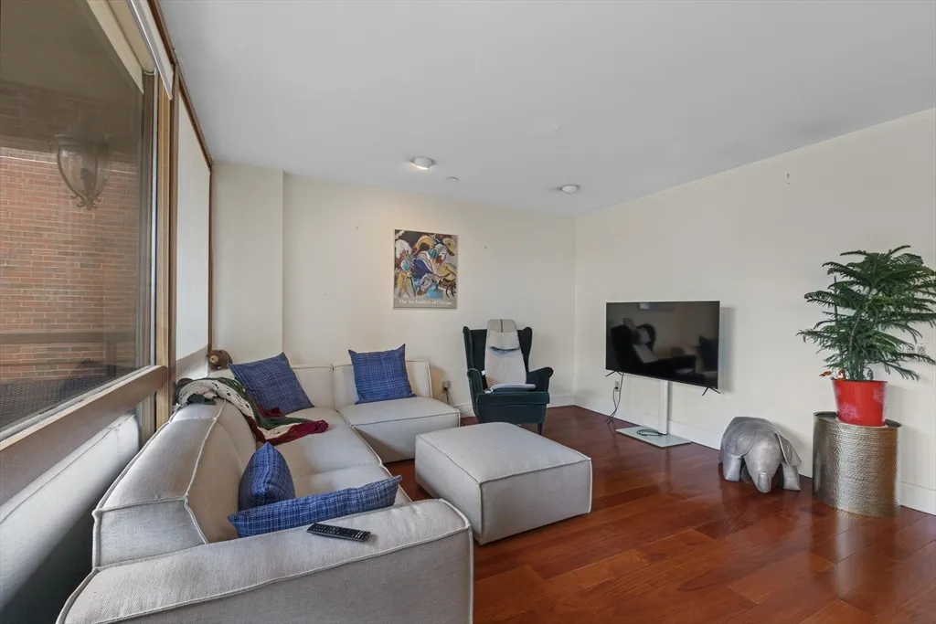 3 bed, 2 bath apartment for rent at 241 Perkins St Unit D405, Jamaica Plain — photo 5 of 29