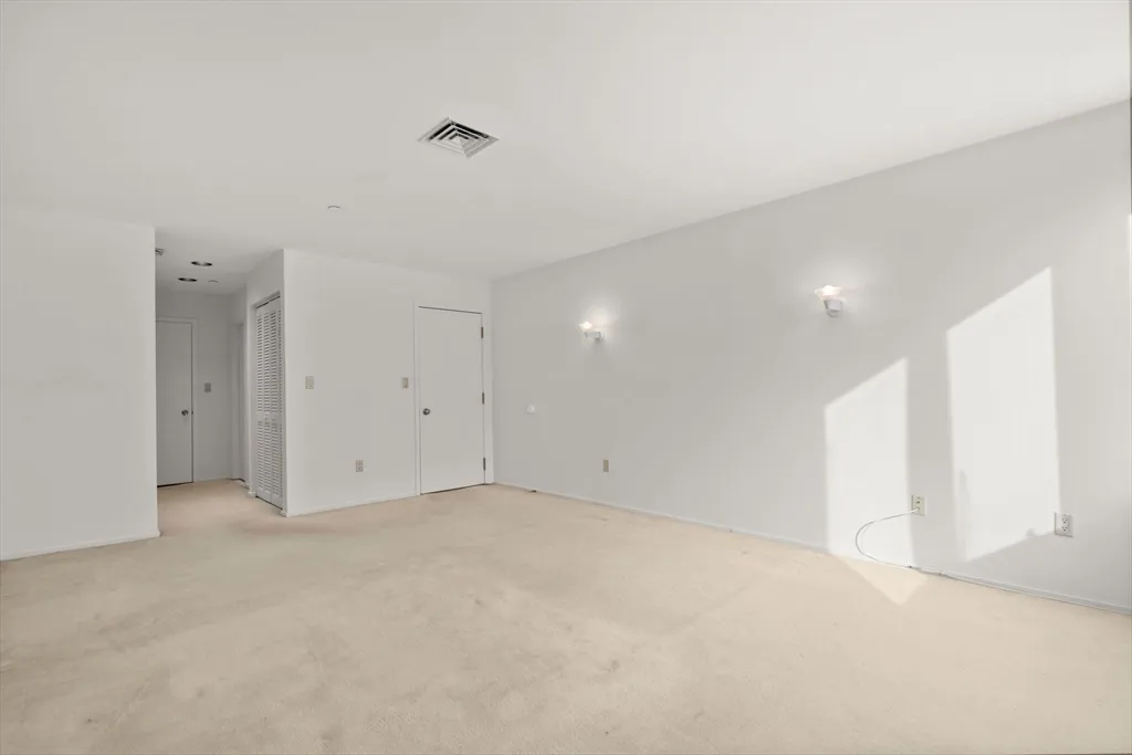 2 bed, 3 bath apartment for rent at 241 Perkins St Unit D605, Jamaica Plain — photo 14 of 18