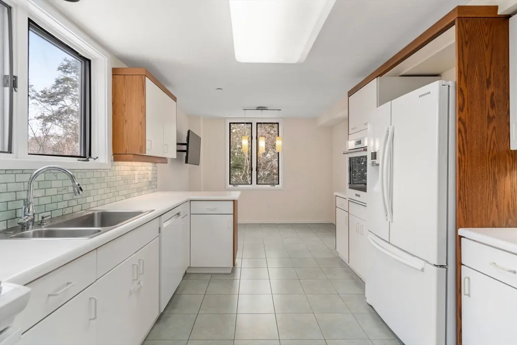 2 bed, 3 bath apartment for rent at 241 Perkins St Unit D605, Jamaica Plain — photo 9 of 18