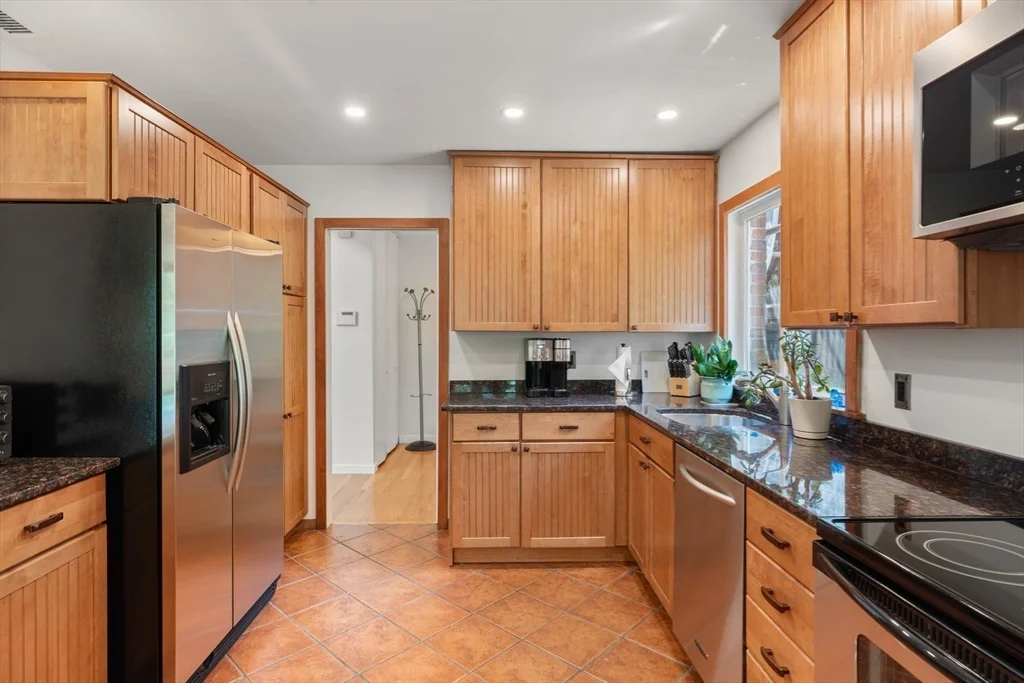 2 bed, 2 bath apartment for rent at 241 Perkins Unit H-402, Jamaica Plain — photo 10 of 32