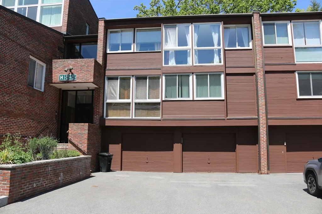 2 bed, 2 bath apartment for rent at 241 Perkins Unit H-402, Jamaica Plain — photo 20 of 32