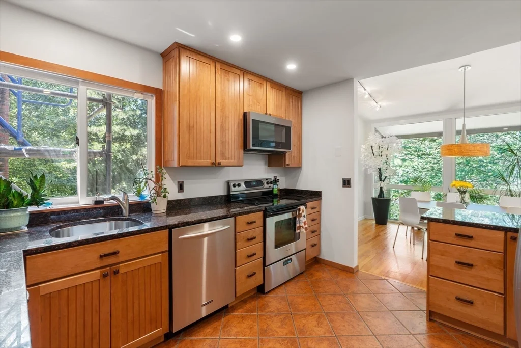 2 bed, 2 bath apartment for rent at 241 Perkins Unit H-402, Jamaica Plain — photo 9 of 32