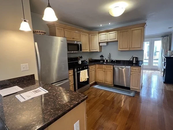 2 bed, 1 bath apartment for rent at 241 Prospect St Unit 3, Central Square — photo 4 of 25