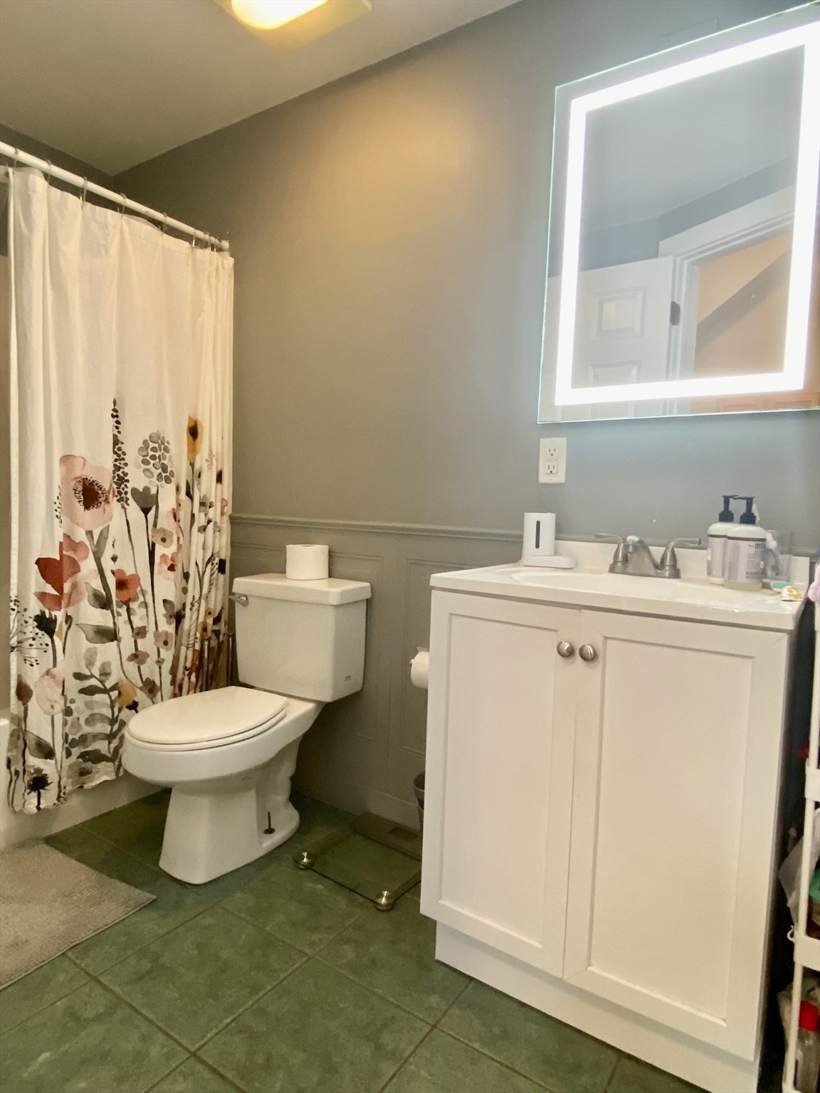 3 bed, 2 bath apartment for rent at 241 River St Unit 10, Riverside — photo 16 of 17