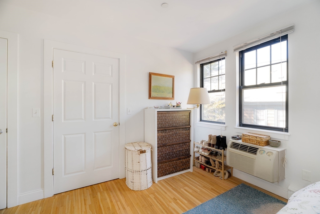 3 bed, 2 bath apartment for rent at 241 River St Unit 6, Riverside — photo 11 of 17