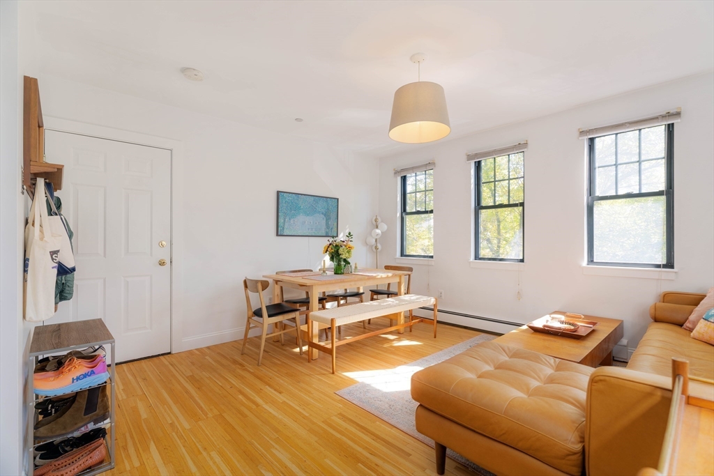 3 bed, 2 bath apartment for rent at 241 River St Unit 6, Riverside — photo 4 of 17