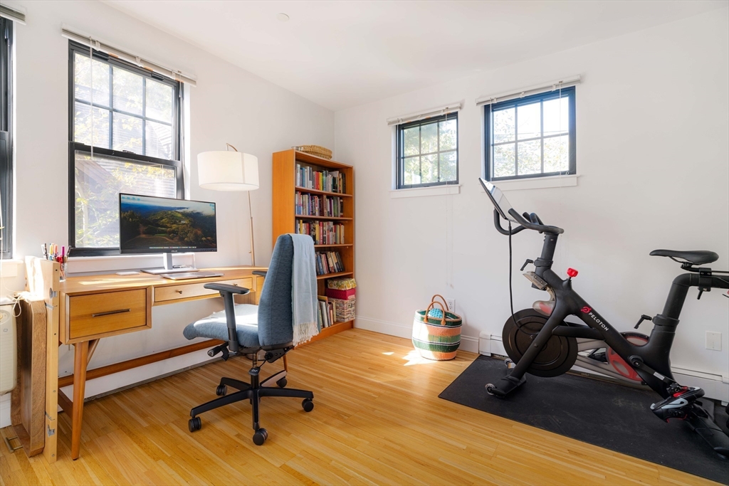 3 bed, 2 bath apartment for rent at 241 River St Unit 6, Riverside — photo 16 of 17