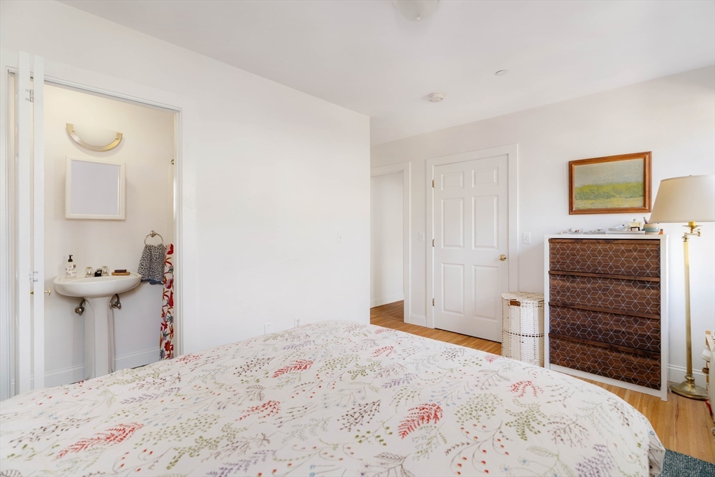 3 bed, 2 bath apartment for rent at 241 River St Unit 6, Riverside — photo 12 of 17