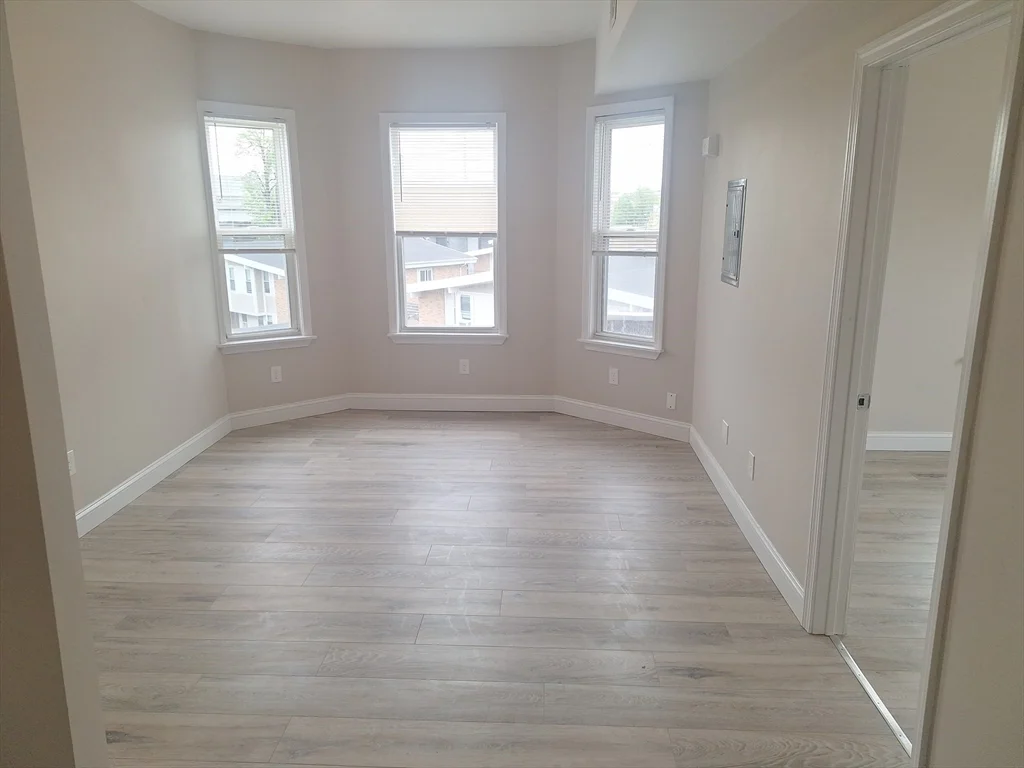 2 bed, 1 bath apartment for rent at 241 Walnut St Unit 3, Chelsea — photo 3 of 8