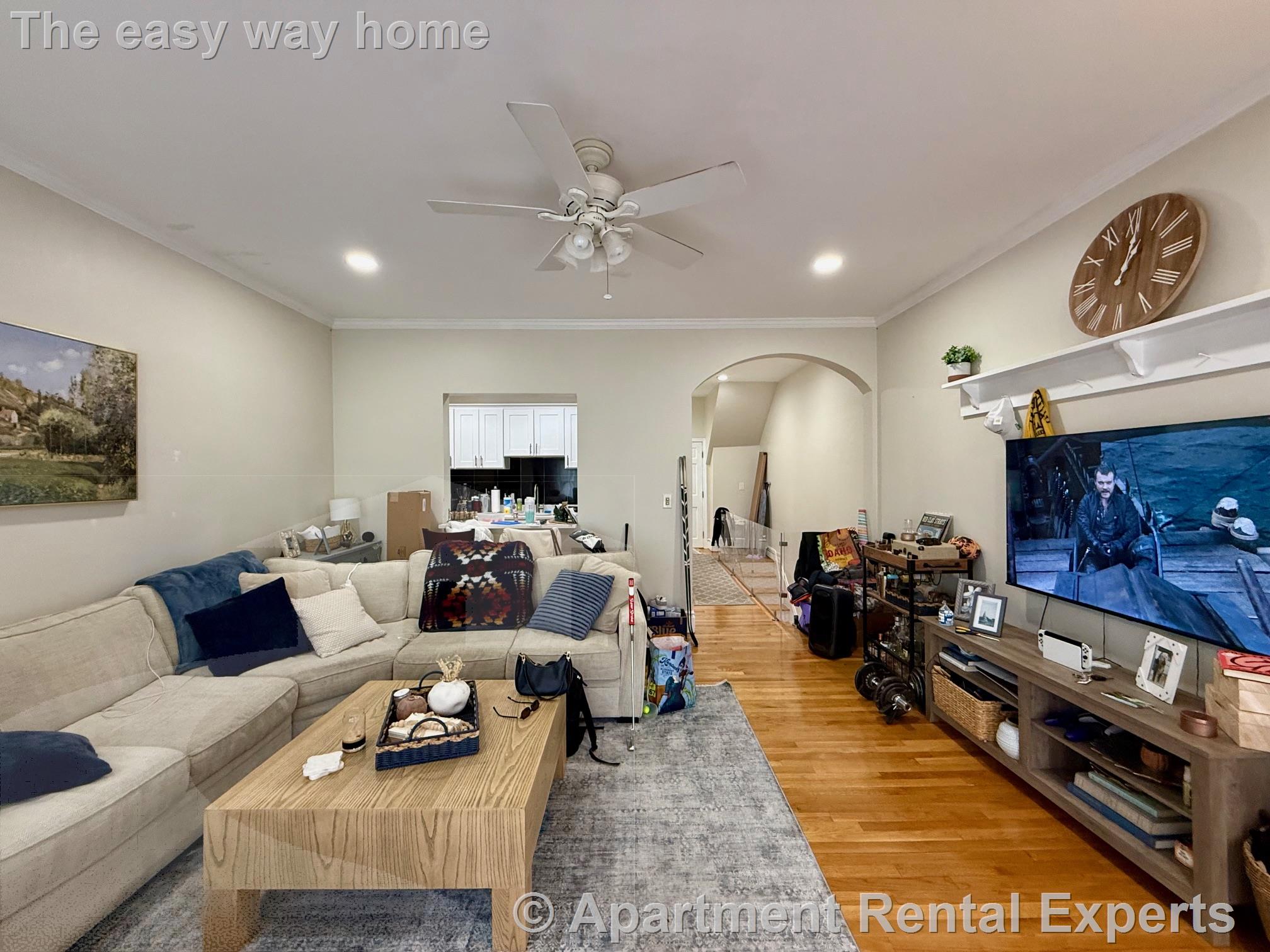 2 bed, 2 bath apartment for rent at 241 West 5th St Unit 1, Addison-Orange — photo 2 of 15