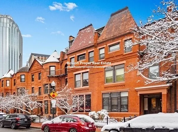 1 bed, 1 bath apartment for rent at 241 West Newton St Unit 8, Back Bay