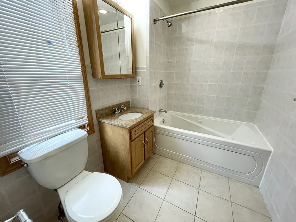 3 bed, 2 bath apartment for rent at 241 West Third Unit 2, South Boston — photo 5 of 20