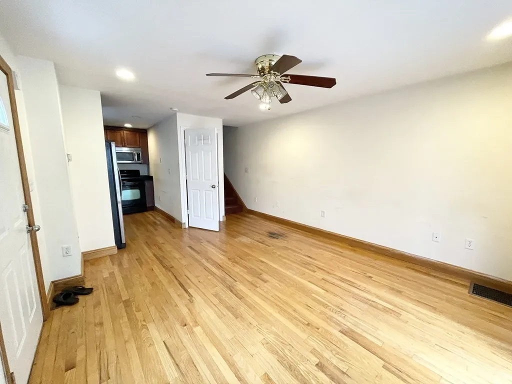 3 bed, 2 bath apartment for rent at 241 West Third Unit 2, South Boston — photo 8 of 20