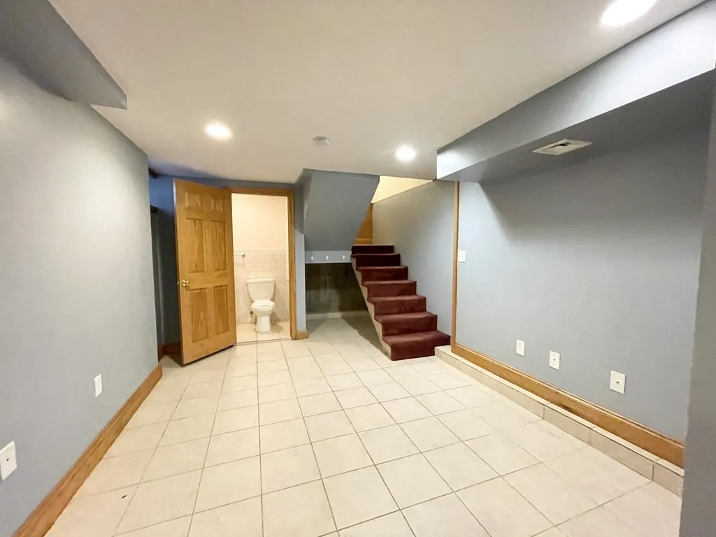 3 bed, 2 bath apartment for rent at 241 West Third Unit 2, South Boston — photo 19 of 20