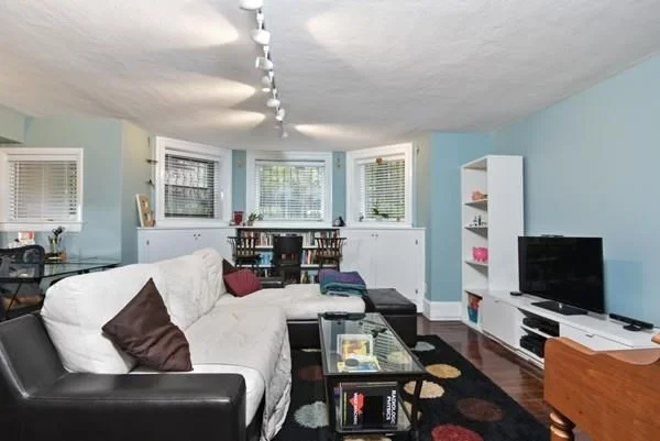 1 bed, 1 bath apartment for rent at 242 Beacon St Unit 1, Back Bay — photo 3 of 29