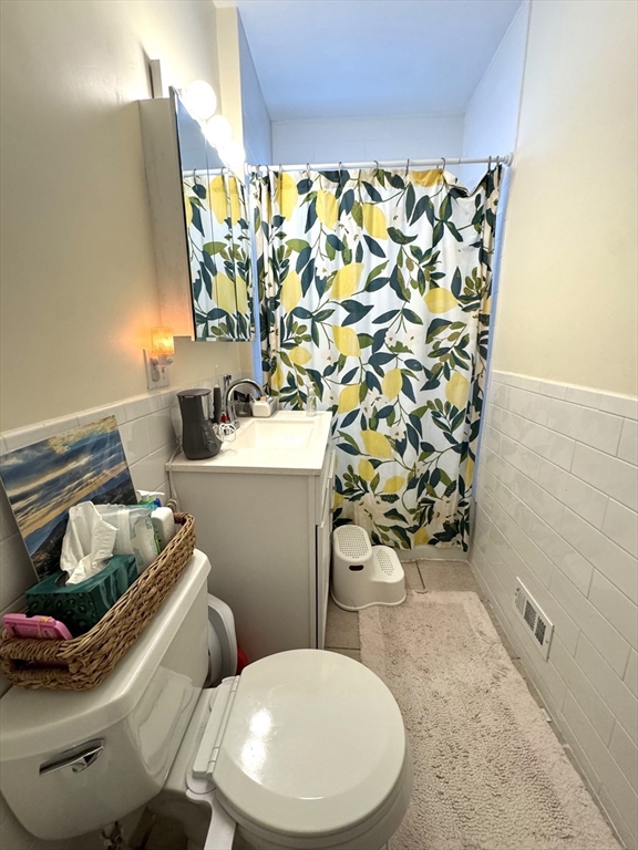 2 bed, 1 bath apartment for rent at 242 Belgrade Ave Unit 2, Roslindale — photo 16 of 21