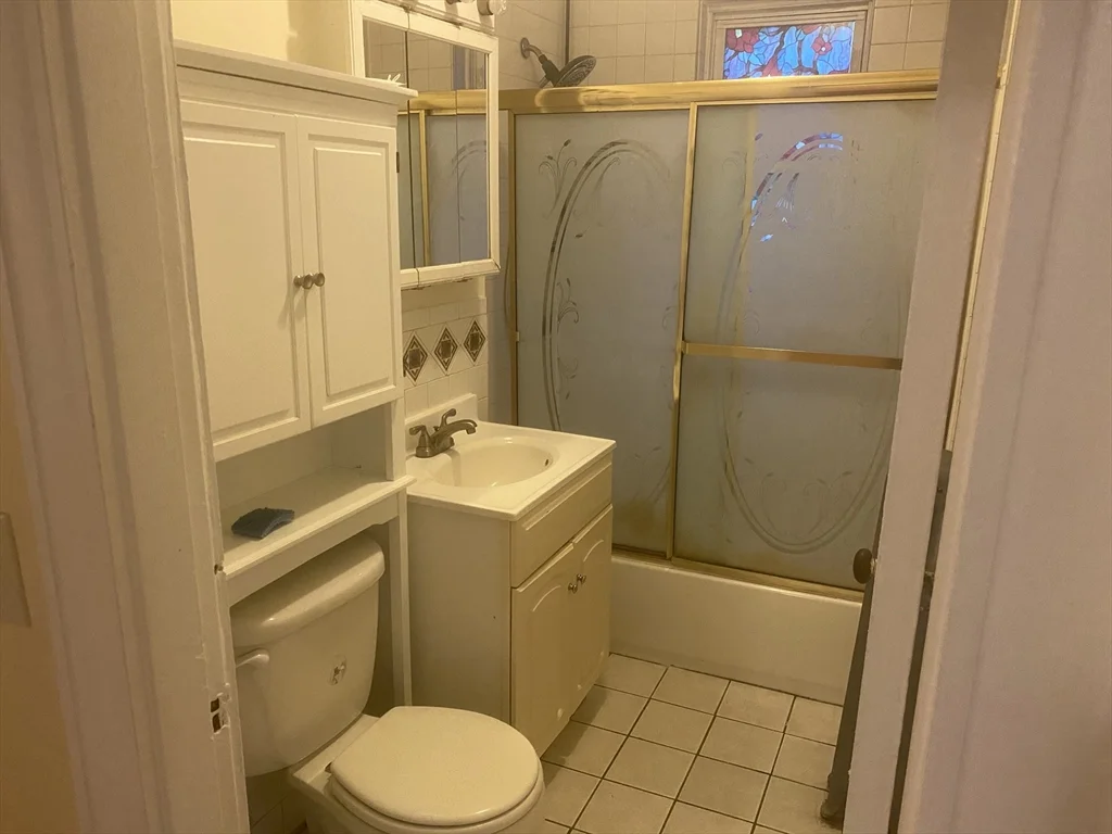 3 bed, 1 bath apartment for rent at 242 Hyde Park Ave Unit 2, Jamaica Plain — photo 9 of 15