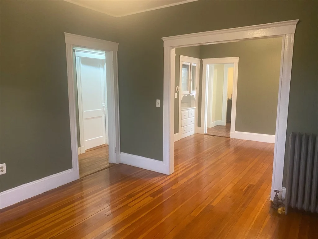3 bed, 1 bath apartment for rent at 242 Hyde Park Ave Unit 2, Jamaica Plain — photo 6 of 15