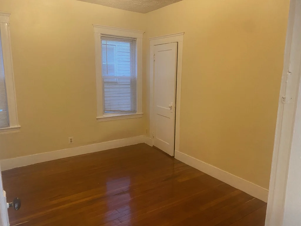3 bed, 1 bath apartment for rent at 242 Hyde Park Ave Unit 2, Jamaica Plain — photo 7 of 15