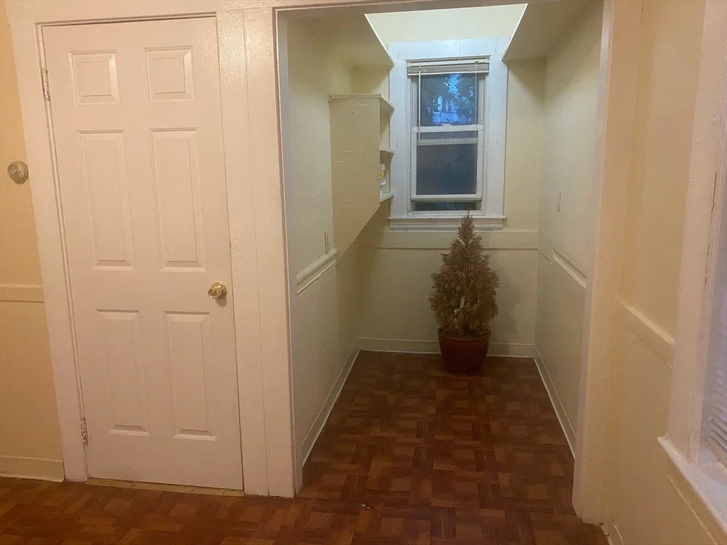 3 bed, 1 bath apartment for rent at 242 Hyde Park Ave Unit 2, Jamaica Plain — photo 14 of 15