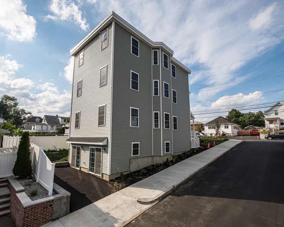 2 bed, 1.5 bath apartment for rent at 242 Mountain Ave Unit 1, Revere — photo 13 of 18