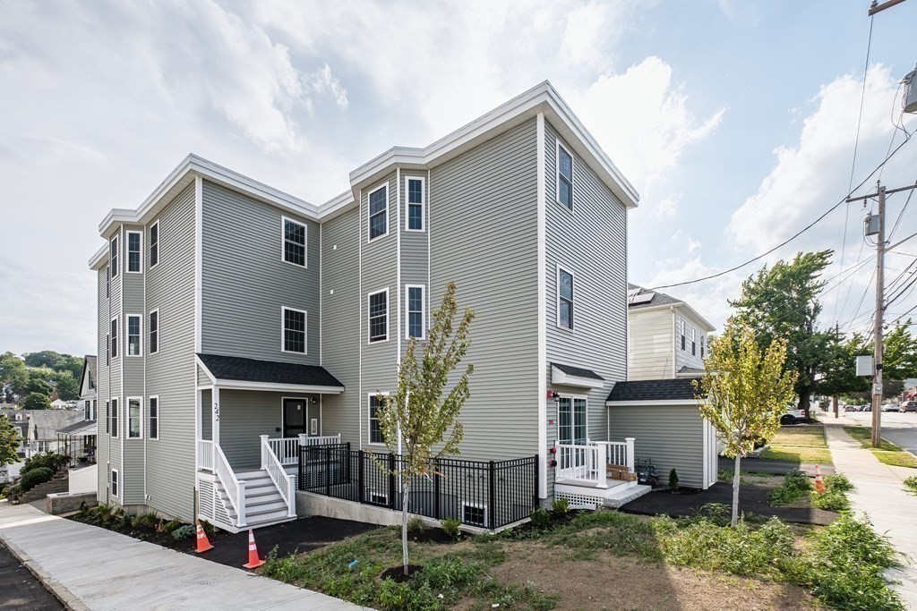 2 bed, 1.5 bath apartment for rent at 242 Mountain Ave Unit 1, Revere — photo 16 of 18