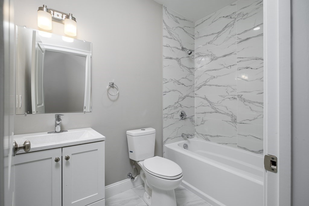 2 bed, 1.5 bath apartment for rent at 242 Mountain Ave Unit 1, Revere — photo 8 of 18