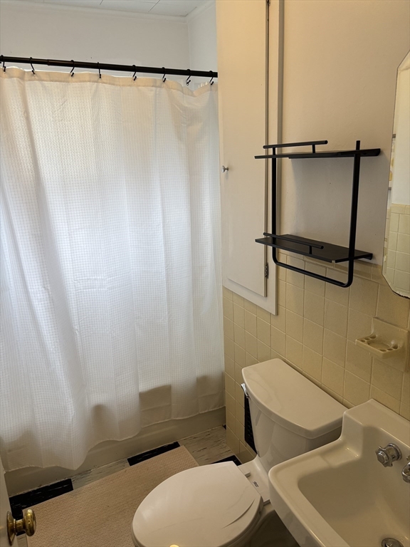 2 bed, 1 bath apartment for rent at 242 Nahatan St Unit 242, Norwood — photo 13 of 17