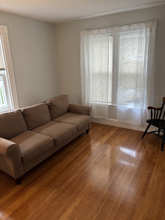 2 bed, 1 bath apartment for rent at 242 Nahatan St Unit 242, Norwood — photo 3 of 17
