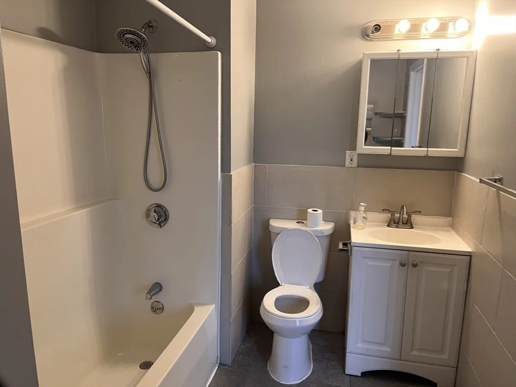 3 bed, 2 bath apartment for rent at 242 Park Ave Unit 5, Revere — photo 20 of 25
