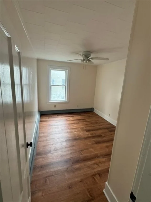 3 bed, 1 bath apartment for rent at 242 Pine St Unit 2, Gardner — photo 6 of 8