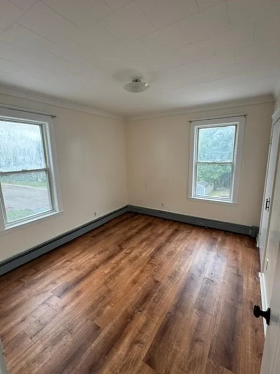 3 bed, 1 bath apartment for rent at 242 Pine St Unit 2, Gardner — photo 4 of 8