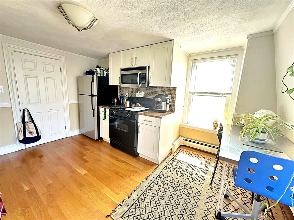 1 bed, 1 bath apartment for rent at 242 Princeton St Unit 3, East Boston — photo 6 of 12