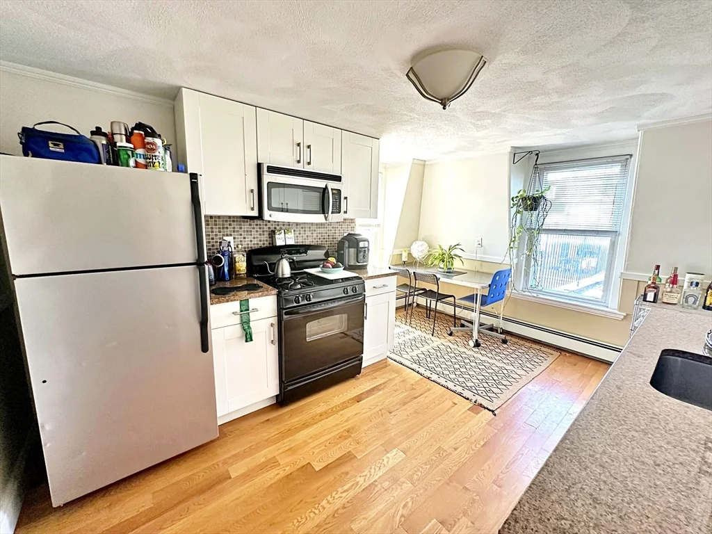 1 bed, 1 bath apartment for rent at 242 Princeton St Unit 3, East Boston — photo 4 of 12