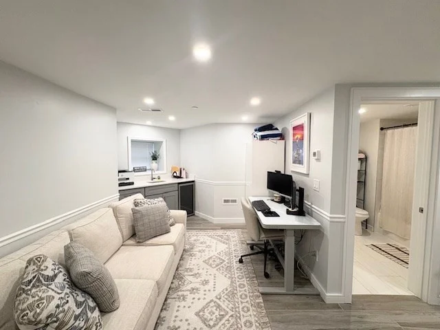2 bed, 2 bath apartment for rent at 242 R Broadway Unit 1, Winter Hill — photo 20 of 29