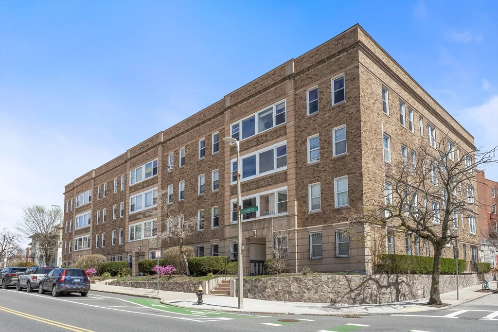 1 bed, 1 bath apartment for rent at 242 South Huntington Ave Unit 3, Jamaica Plain — photo 15 of 16