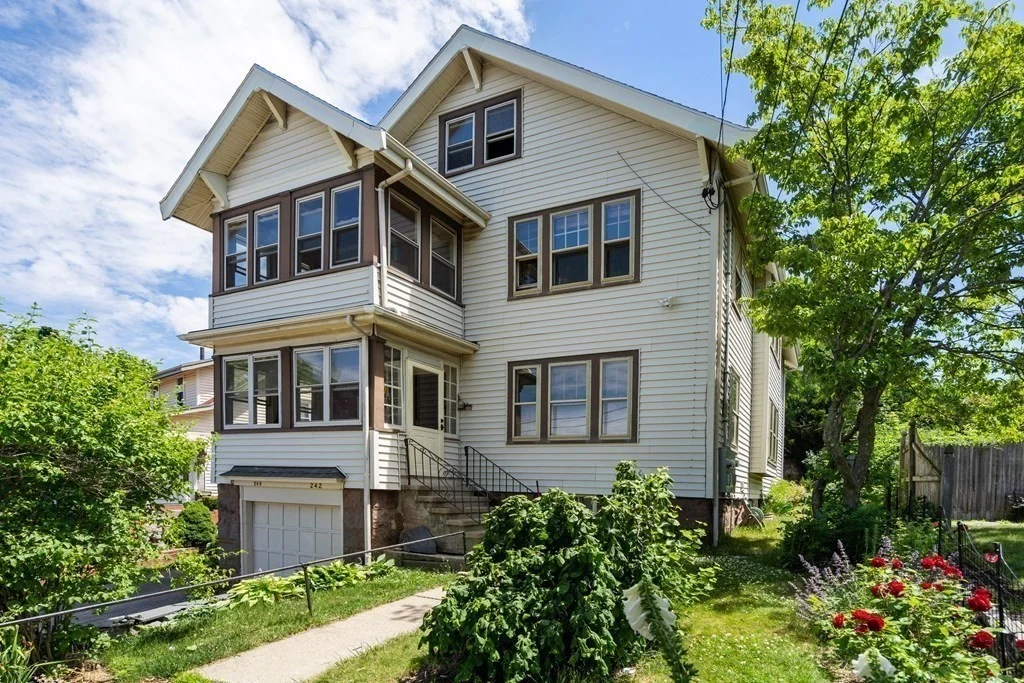 2 bed, 1 bath apartment for rent at 242 Southern Artery Unit 1, Quincy — photo 1 of 5