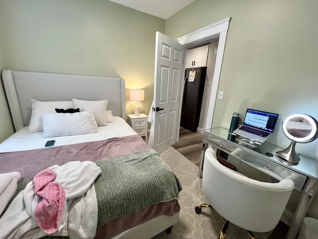 3 bed, 2 bath apartment for rent at 242 W 3rd St Unit 2, South Boston — photo 17 of 21