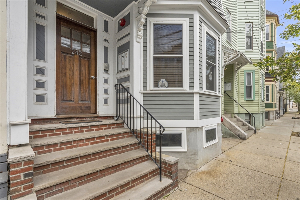 2 bed, 2 bath apartment for rent at 242 W 5th St Unit 2, South Boston — photo 14 of 15