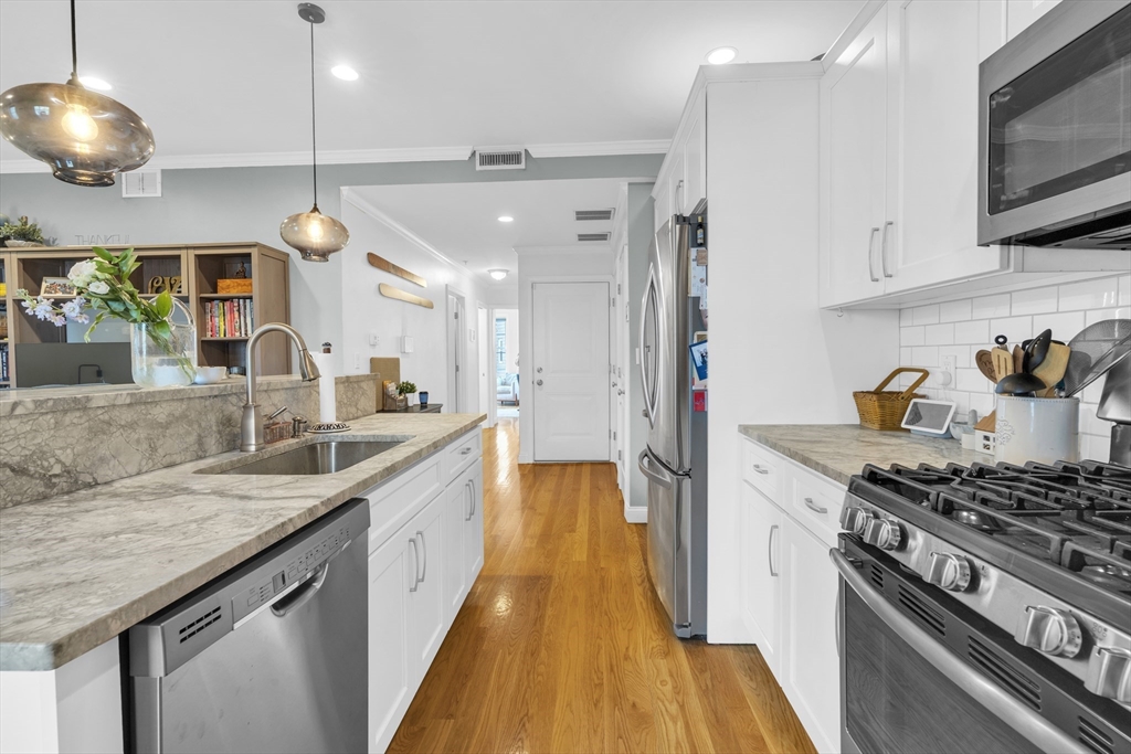 2 bed, 2 bath apartment for rent at 242 W 5th St Unit 2, South Boston — photo 2 of 15