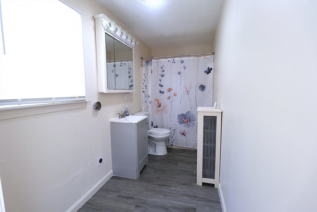 2 bed, 1 bath apartment for rent at 242 Water St Unit 242, Wakefield — photo 8 of 13