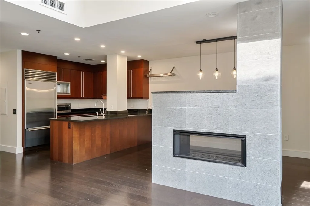 2 bed, 2 bath apartment for rent at 2420 Beacon St Unit PH 6, Brighton — photo 5 of 38