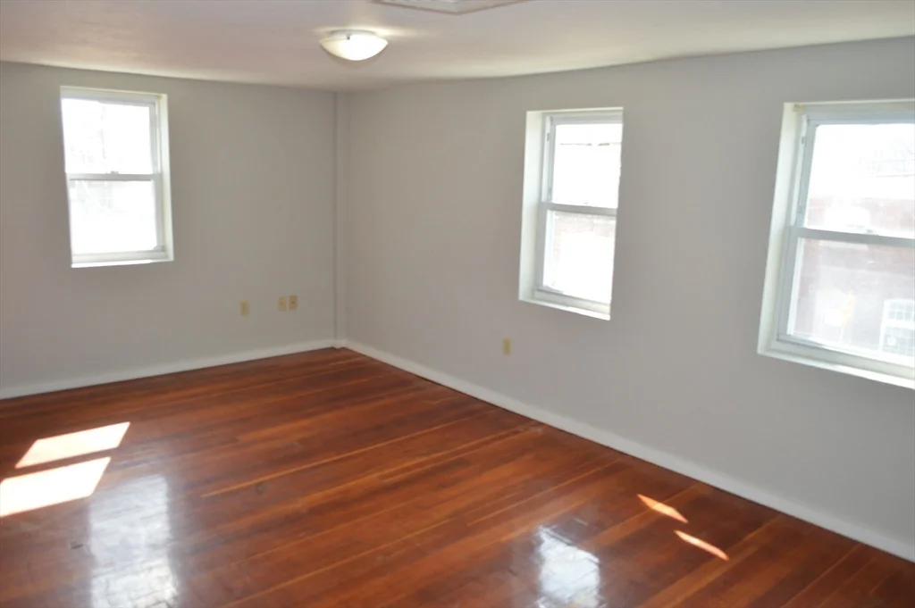 4 bed, 1 bath apartment for rent at 2428-2430 Providence Rd Unit 1, Northbridge — photo 9 of 14