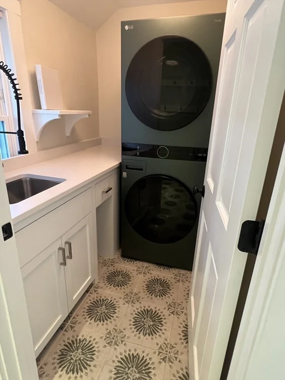 4 bed, 2 bath apartment for rent at 243 Dudley Rd, Bedford — photo 19 of 29