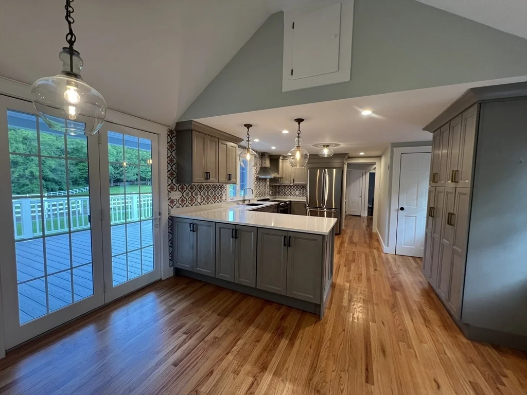 4 bed, 2 bath apartment for rent at 243 Dudley Rd, Bedford — photo 6 of 29