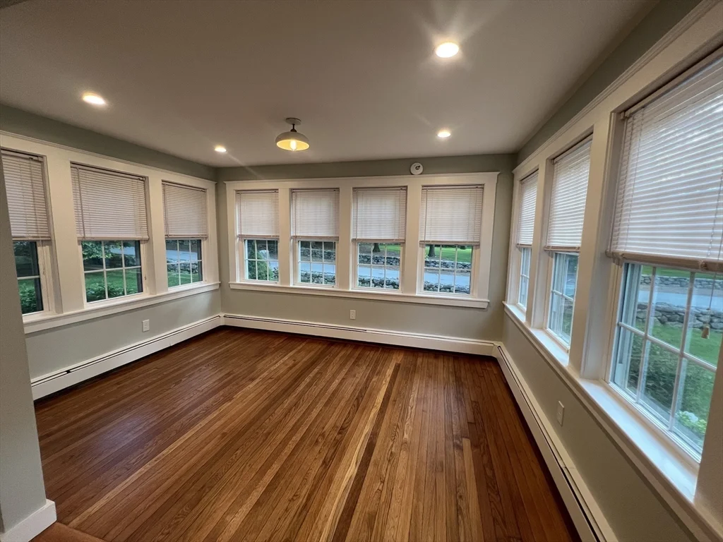4 bed, 2 bath apartment for rent at 243 Dudley Rd, Bedford — photo 11 of 29